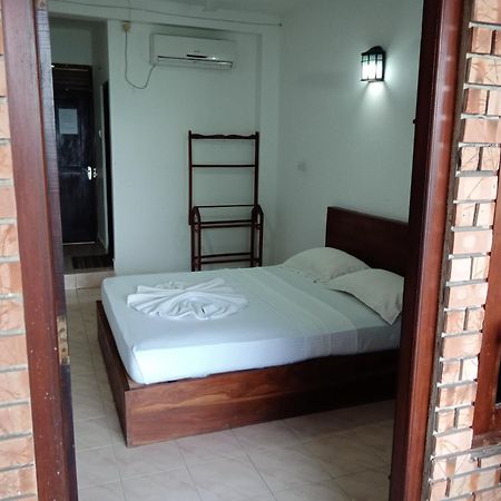Wave Beach Resort Unawatuna Room photo