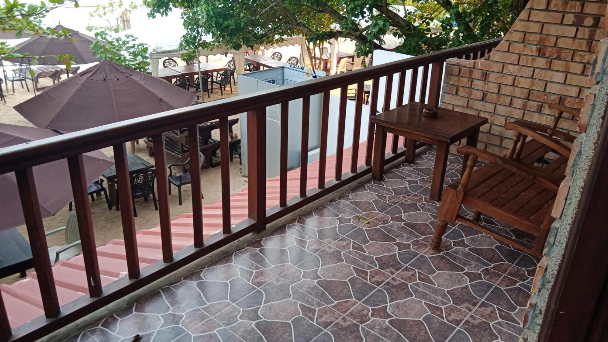 Wave Beach Resort Unawatuna Room photo