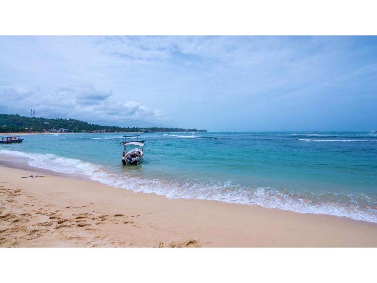 Wave Beach Resort Unawatuna Exterior photo