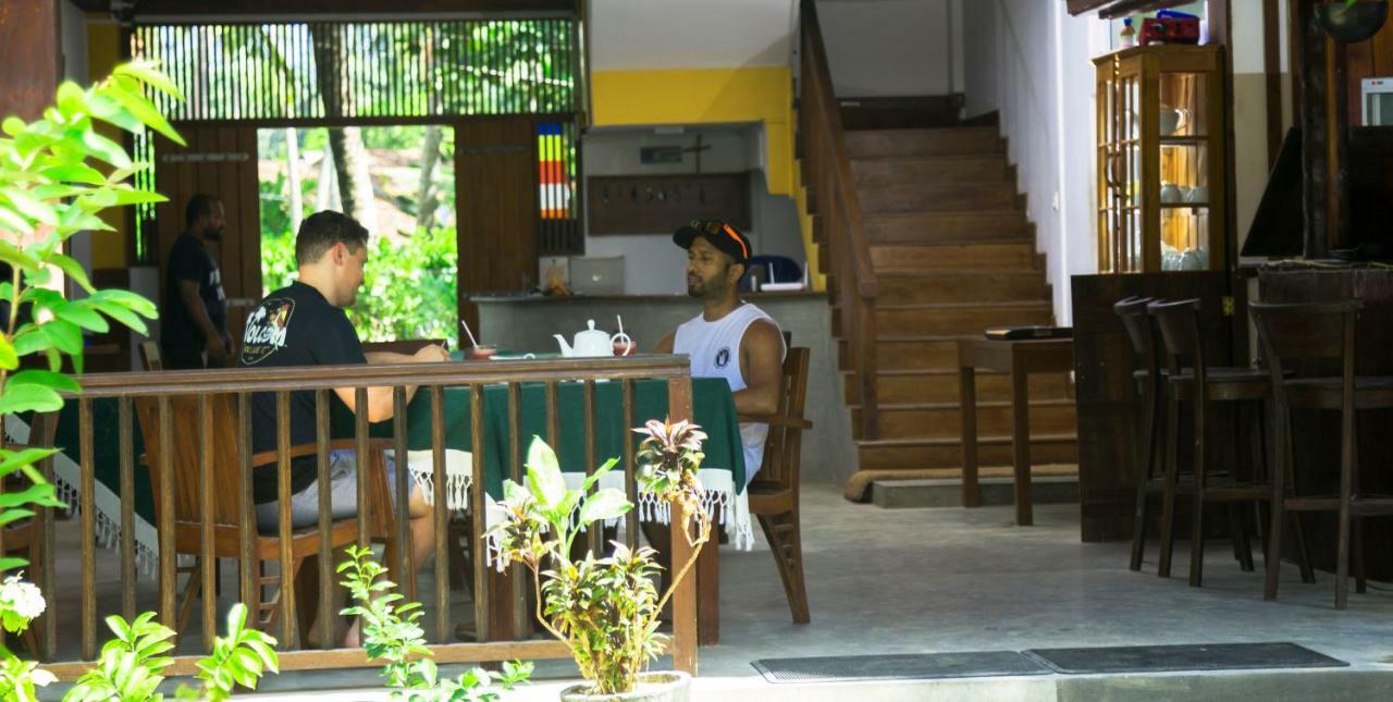 Wave Beach Resort Unawatuna Exterior photo