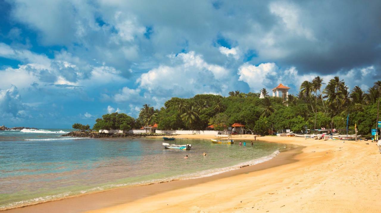 Wave Beach Resort Unawatuna Exterior photo
