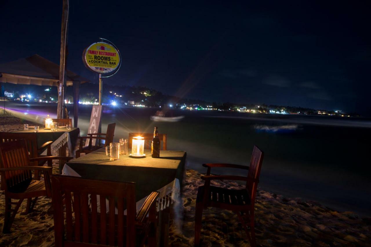 Wave Beach Resort Unawatuna Exterior photo