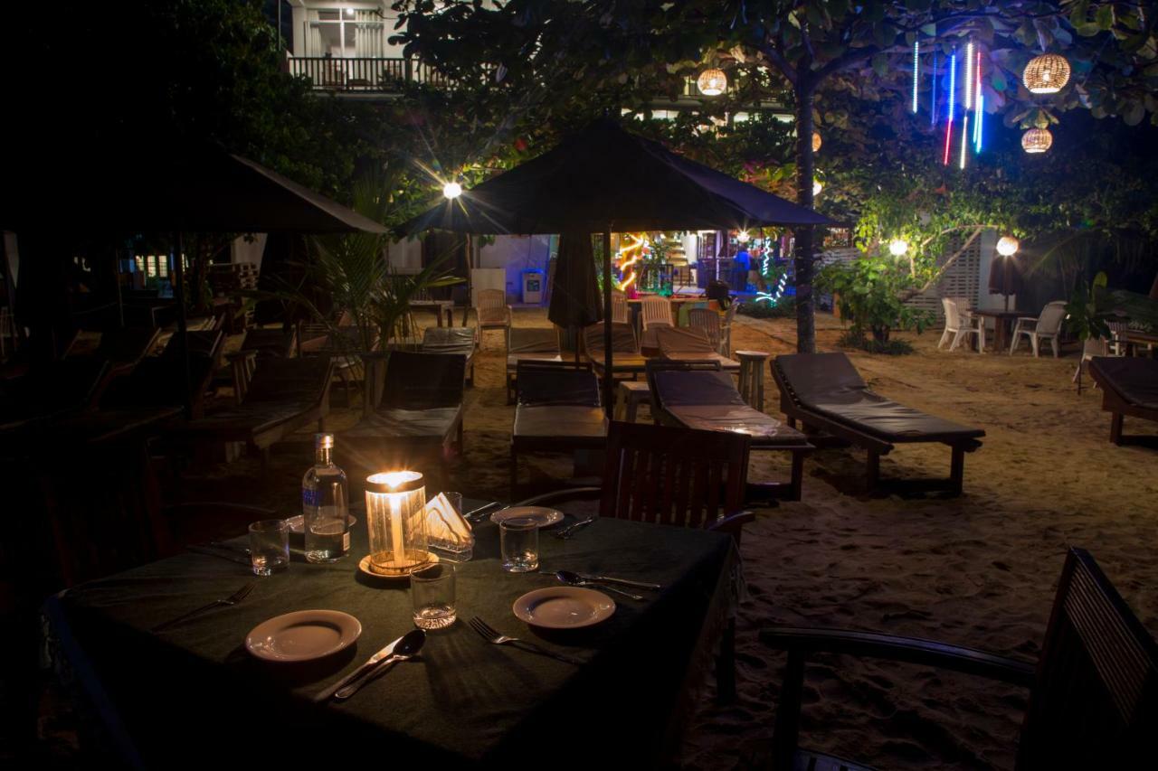 Wave Beach Resort Unawatuna Exterior photo