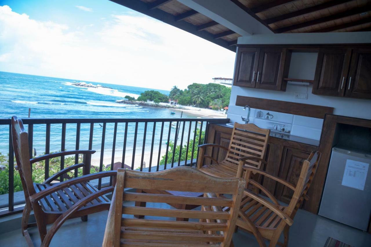 Wave Beach Resort Unawatuna Exterior photo
