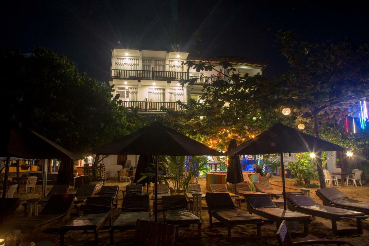 Wave Beach Resort Unawatuna Exterior photo